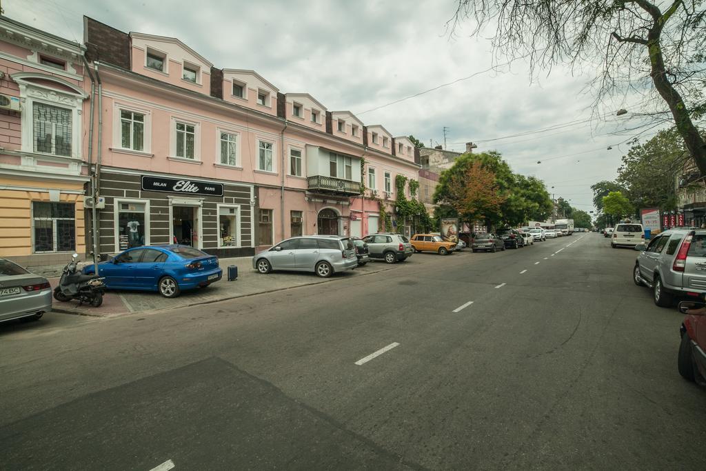Apart Hotel Kvartira 1 Odessa Dış mekan fotoğraf