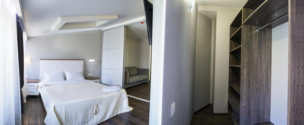 Apart Hotel Kvartira 1 Odessa Oda fotoğraf