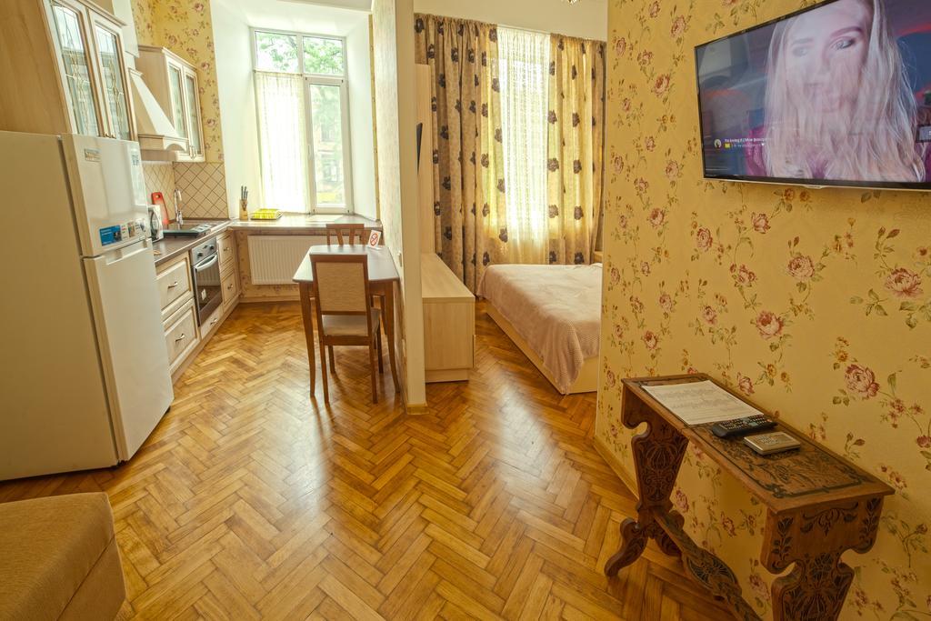 Apart Hotel Kvartira 1 Odessa Dış mekan fotoğraf