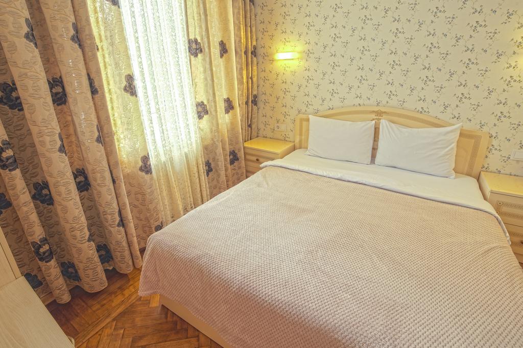 Apart Hotel Kvartira 1 Odessa Dış mekan fotoğraf