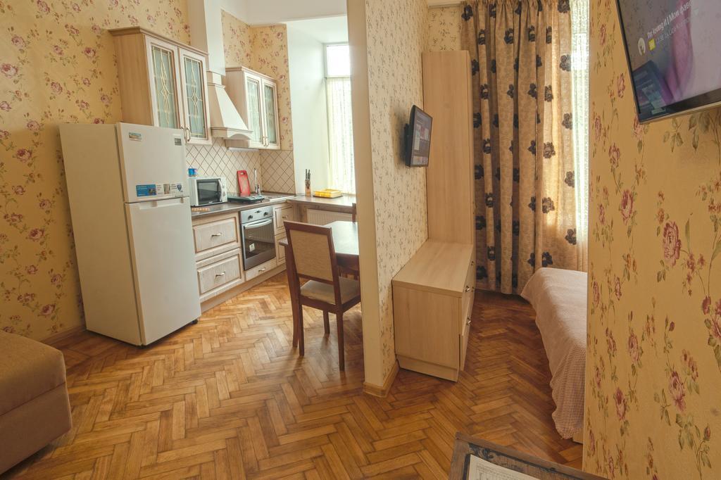 Apart Hotel Kvartira 1 Odessa Dış mekan fotoğraf