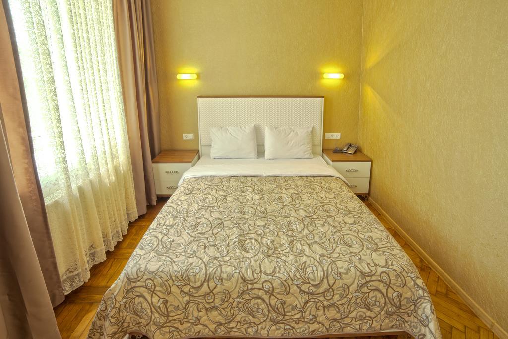 Apart Hotel Kvartira 1 Odessa Dış mekan fotoğraf