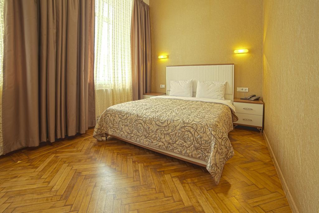 Apart Hotel Kvartira 1 Odessa Dış mekan fotoğraf
